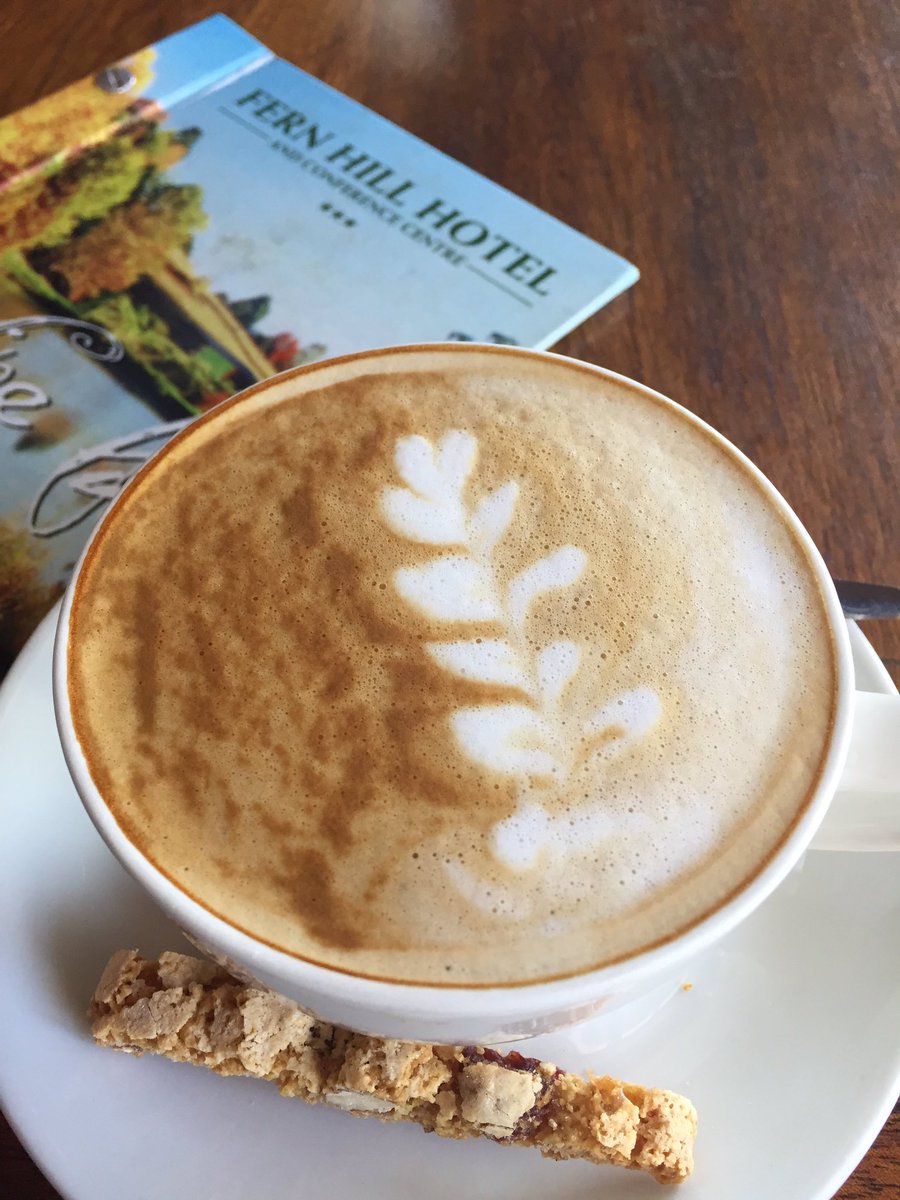 uys_ali's tweet photo. @NicolaLMeyer #lovecoffee @FernHillHotelZA  enjoying a great cappuccino made by Kobe https://t.co/GDlM8bJFlo