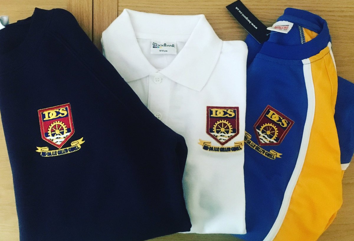 Samantha_Hendy's tweet photo. All becoming a bit real now 🌟💙🌟 #uniformdelivery #bergoni #year7sept #Dcs #mygirlisallgrownup https://t.co/owql33AUsX
