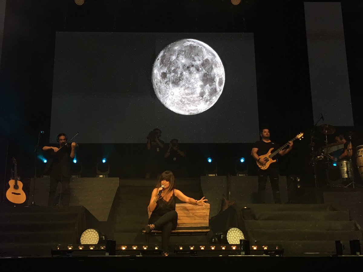 _NuriaVM's tweet photo. Vale la pena recorrer tantos km's y hacer muchas horas de cola para esto ❤️ #MundoMunay https://t.co/EEiIpXmQ9J