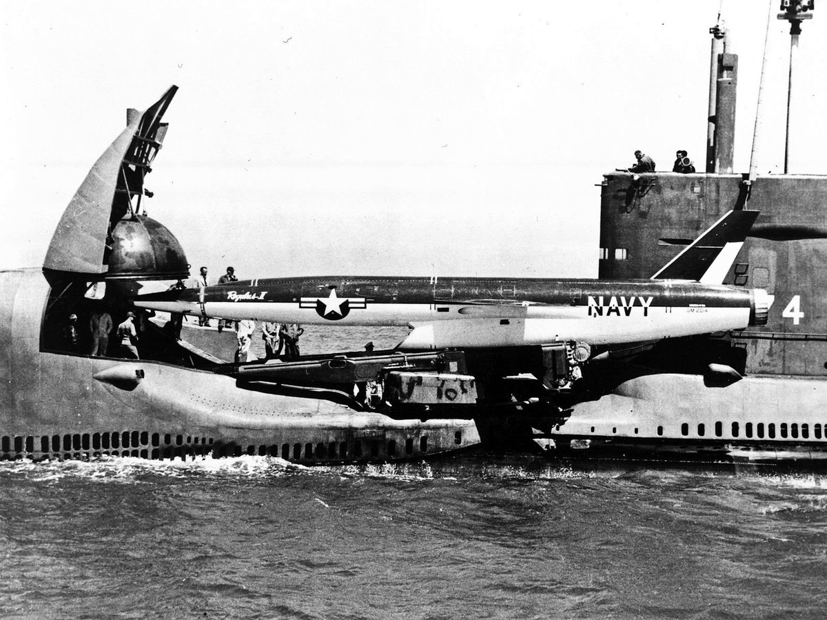 Rdm_Board's tweet photo. #wallpaper #Grayback, #submarine, #Regulus II, #missile , #military, #vintage, #vehicle https://t.co/ob0ae3qXm9
