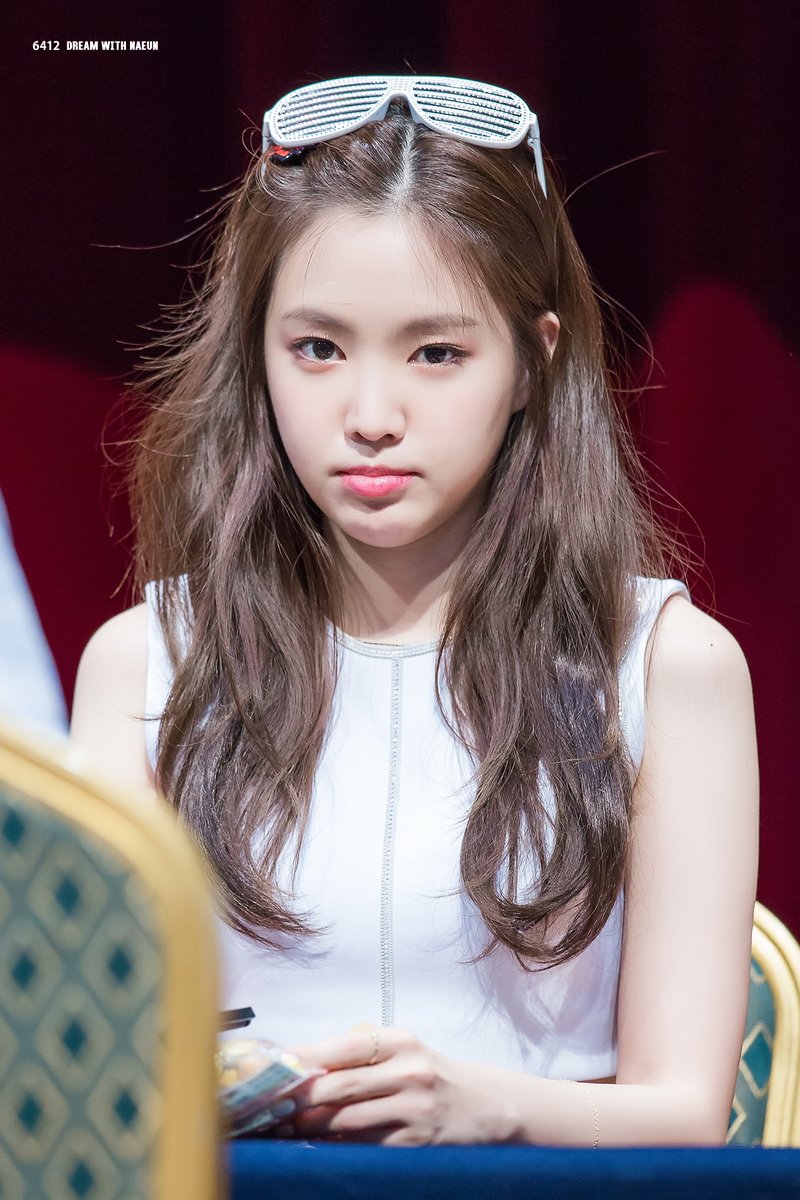 sontnaeun's tweet photo. 예쁜 여자, 그렇지? 💋 https://t.co/TYx2FktpnX