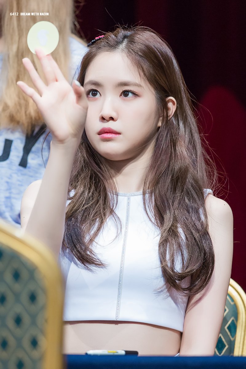 sontnaeun's tweet photo. 예쁜 여자, 그렇지? 💋 https://t.co/TYx2FktpnX