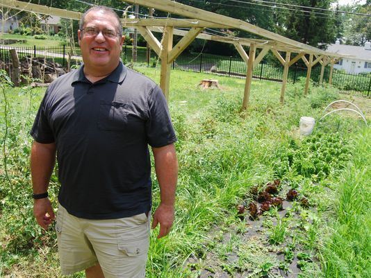 fmremodeling's tweet photo. Gardens taking root in Westwood as initiative to provide healthy food https://t.co/46EaXsJqs5 https://t.co/9FMXrwQQxH