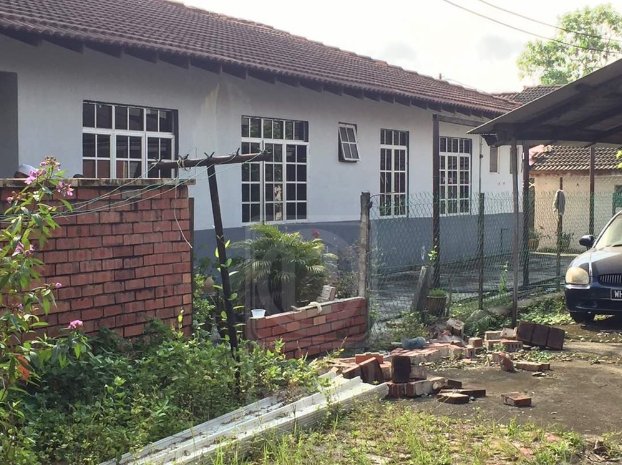 Dalam Negara Tiada kunci remaja panjat tembok  maut 