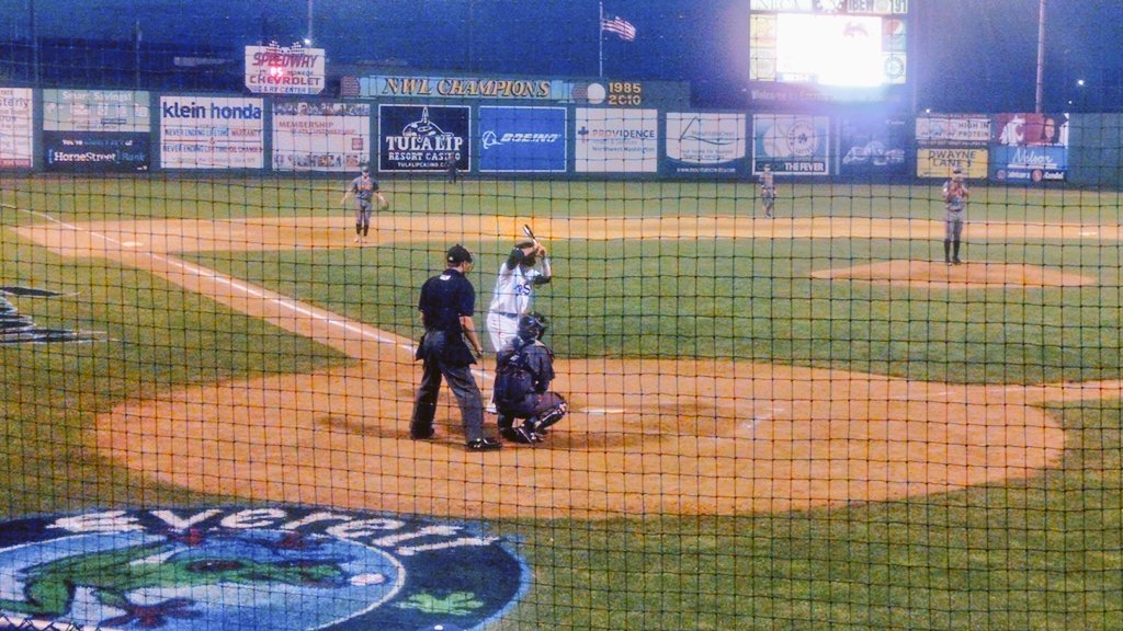amber_amberson's tweet photo. America's favorite pastime ⚾💨 #playball #sportsharder #dothething #winthepoints #aquasox https://t.co/sfzoNopTMk