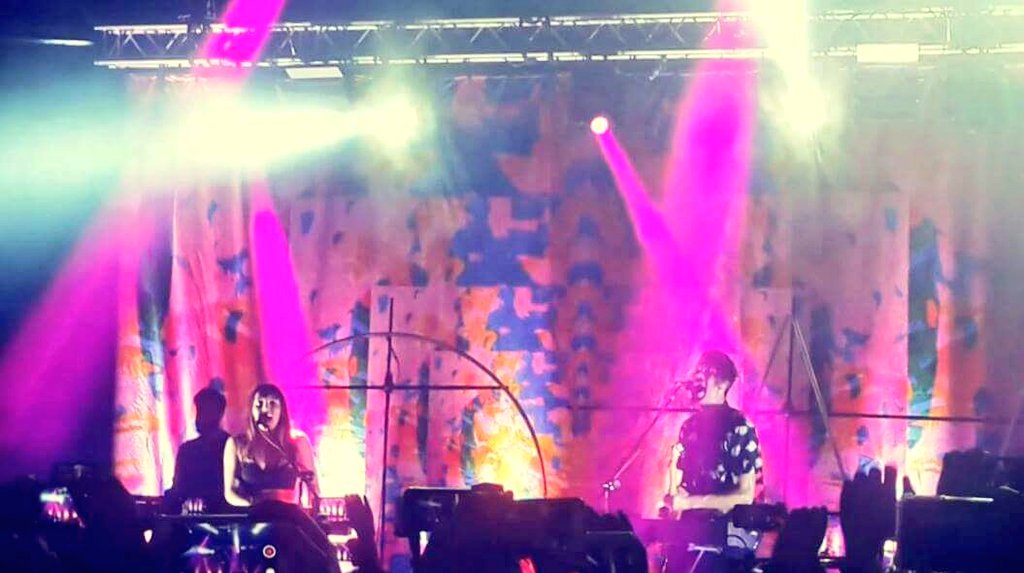 cosmicwaltz_'s tweet photo. One of the best concerts I've ever gone to ~ 
#OhWonderMNL https://t.co/gVWSonxb6j