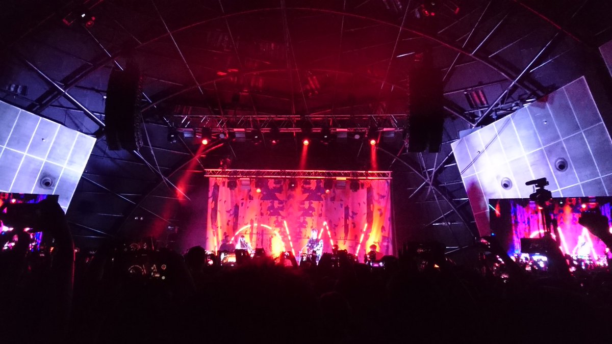 cosmicwaltz_'s tweet photo. One of the best concerts I've ever gone to ~ 
#OhWonderMNL https://t.co/gVWSonxb6j