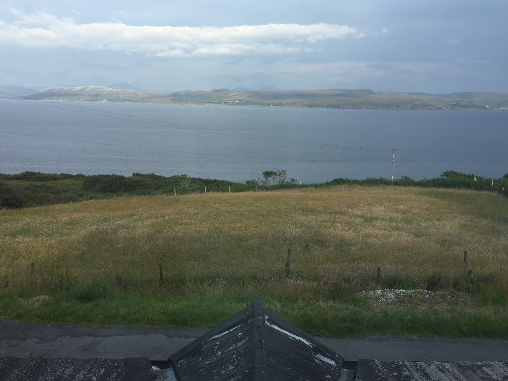 panop_ansusinha's tweet photo. Happy holinday at Rowan Cottage. #rowancottage #isleofskyle https://t.co/6O3ANRd6Rx