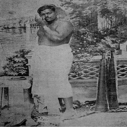 Sunil_Tiwari1's tweet photo. चरखो के झूठे धागों पर जब भारत जिंदाबाद रहा
गांधी जेल गए लेकिन आज़ाद सदा आज़ाद रहा
पण्डित जी आज़ाद को जन्मदिवस पे नमन २३ जुलै १९०६ #Azaddiwas https://t.co/cQdCHdEqJG