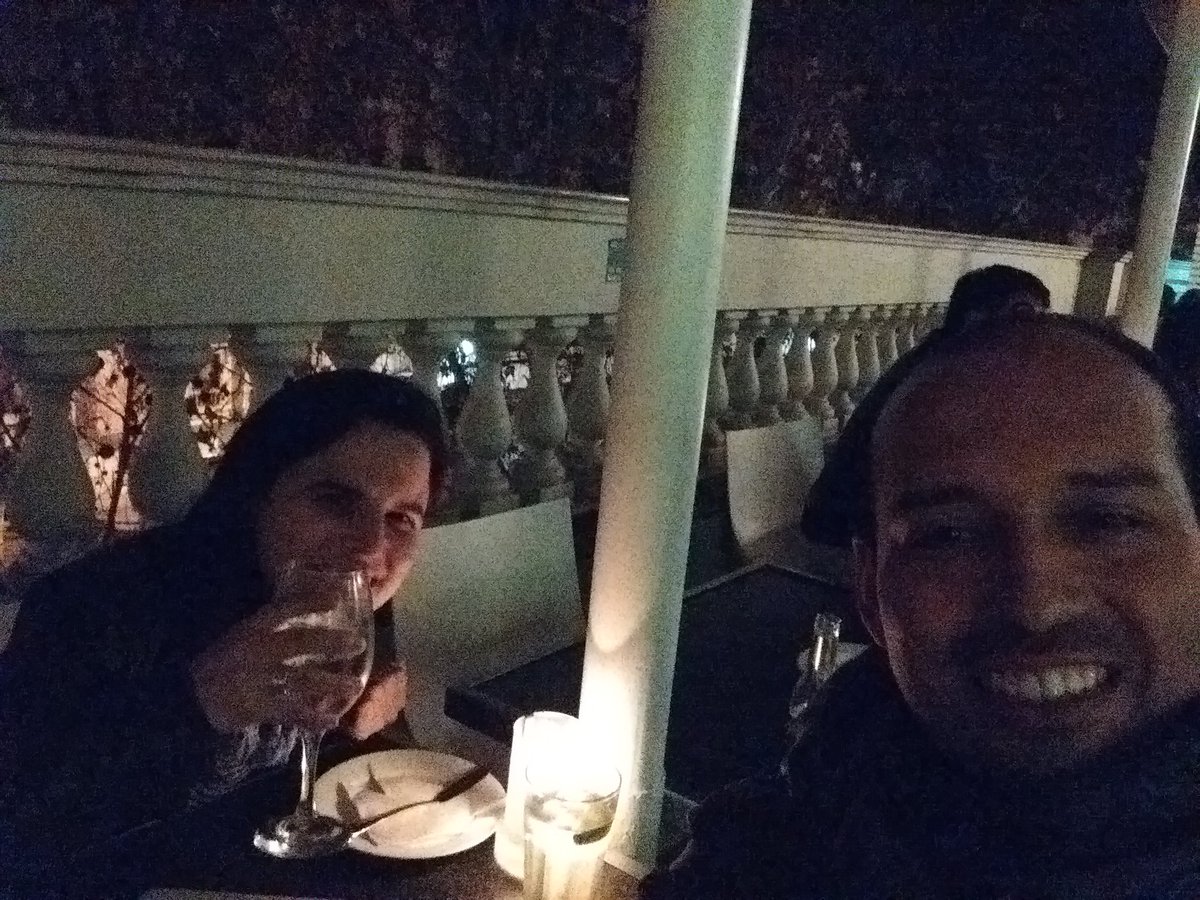 alioshafv's tweet photo. Celebrando el postdoc UC de @daniutz en #operacatedral https://t.co/9uD4KvOHkI
