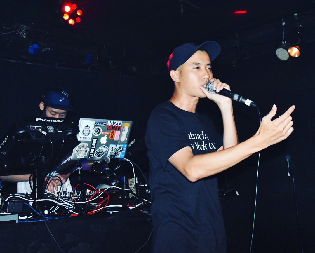 syungaa's tweet photo. #DJMANTIS feat  #INNO
#TENJINORCHESTRA 2017
#kiethflack FUKUOKA 
#hiphop  #DJ #MC
#親不孝通り https://t.co/MBD96x7klZ