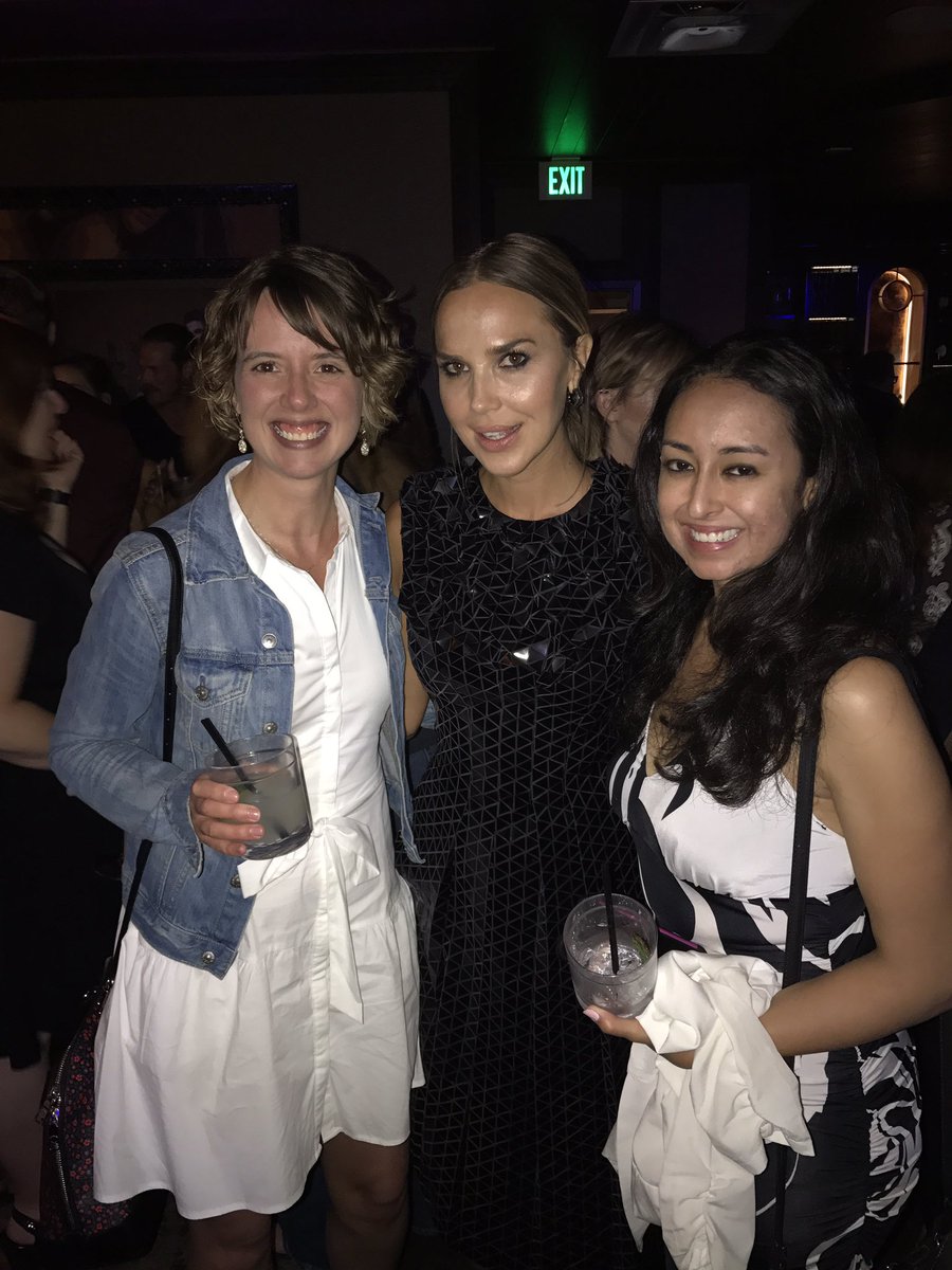 jbuffyangel's tweet photo. I met @ArielleKebbel! We talked Stefan and his reunion with Lexi in heaven. She is fab #JBuffyAtSDCC https://t.co/tmXjh9B8p0