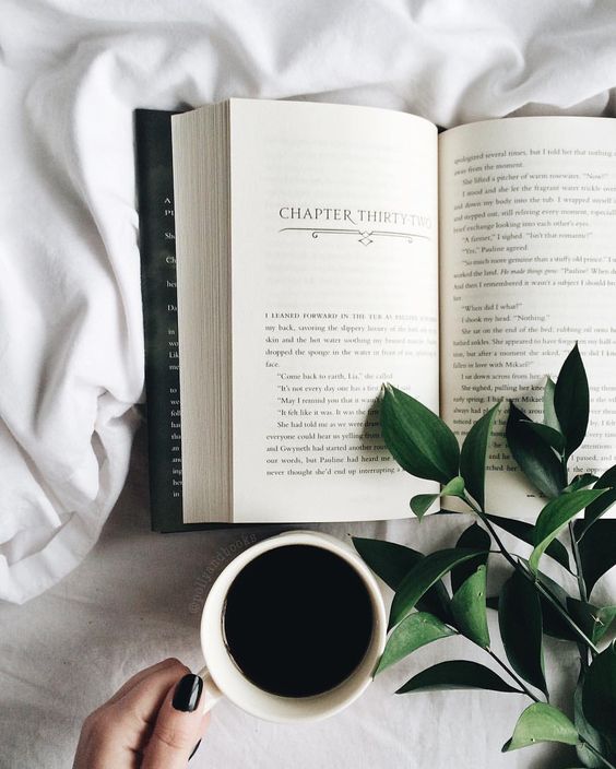 leaf_basil's tweet photo. Let’s make a reading list! What is your current read? #BasilLeaf https://t.co/yIP4mbPNKX
