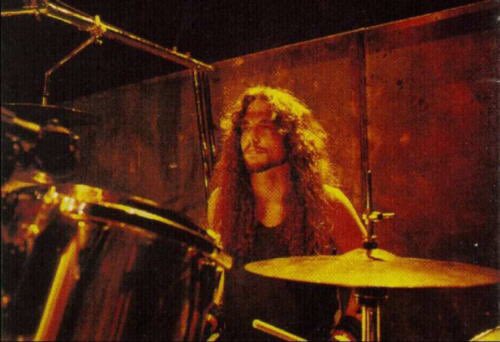 Happy Birthday to one of the best drummers ever, Nick Menza. You are missed, man. 