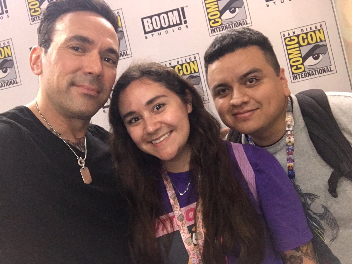 Darkraven50's tweet photo. And the that time Tommy #flirted with my wife #powerrangers #greenranger https://t.co/WbFnBeyDgA