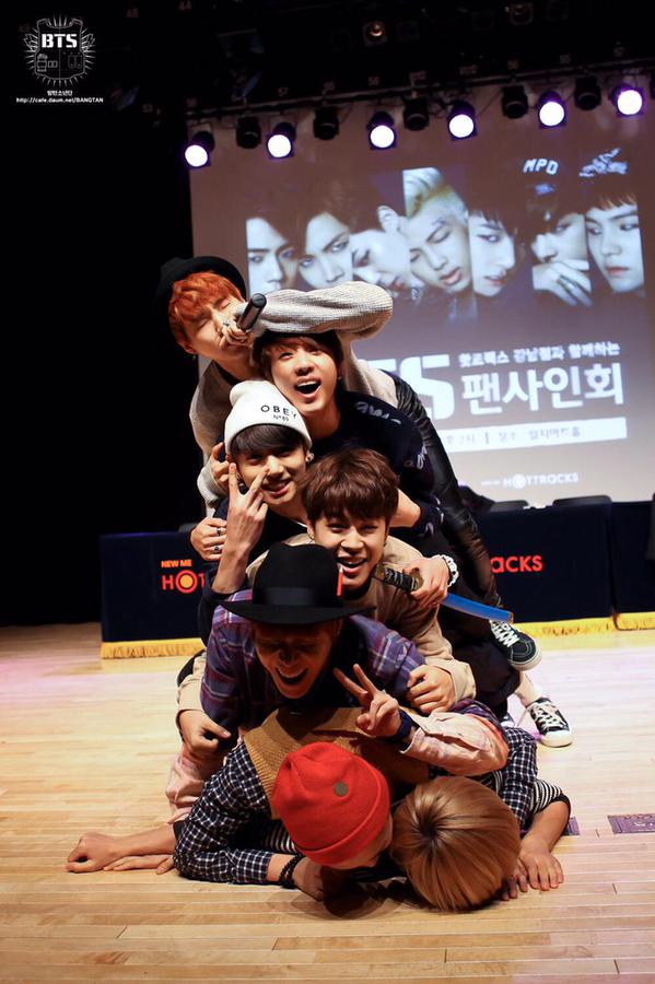 Junko_Tessmer's tweet photo. #BTS600Days #방탄소년단 ̍ͺ̡̎֊
#ばんたん https://t.co/OgreK6ygdQ