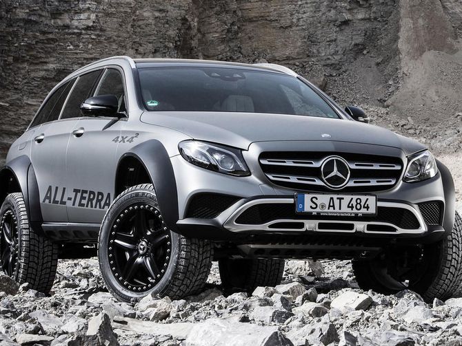 CNET's tweet photo. You'll never need roads with the Mercedes E-Class All-Terrain 4x4^2 https://t.co/CbYocYjE7j https://t.co/y0zxFymybA