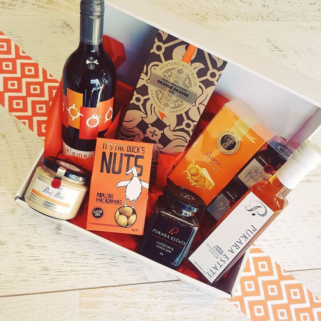 JustNTmeGourmet's tweet photo. It's not just the yumminess inside the boxes, it's how inviting the products are on the outside #cleverpackaging #… https://t.co/okGgLtHUJ2 https://t.co/x6fRoxhDJR
