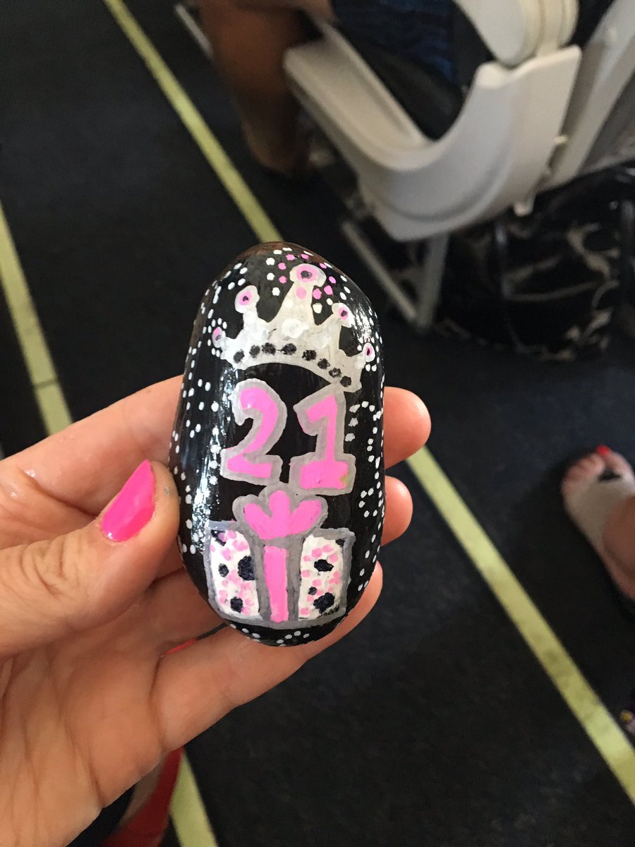 LaceySpaceCasey's tweet photo. @BeKindRockOn when on a plane with a birthday girl you paint a rock just for her #birthdayrocks #spreadkindness #rockpainting #kindnessrocks https://t.co/5OPpL91R4w