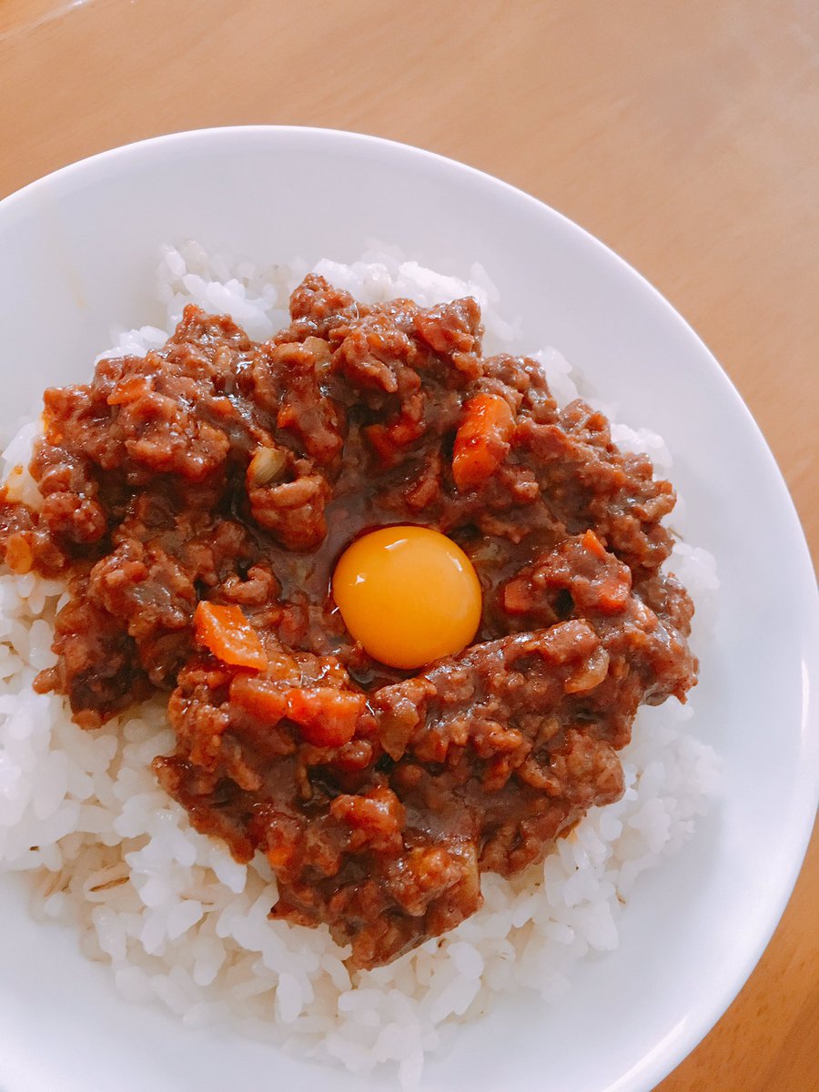 __aoo26's tweet photo. ドライカレーを作りました😌
妹からも「美味しい！」って言われたので恋人にも作ってみよう😌 https://t.co/7Lhoh01HGF