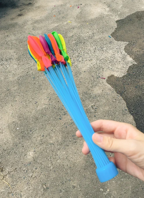 画期的アイテム、いっぱい水風船作る機 