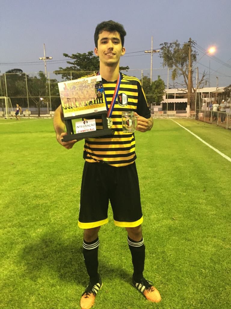 Guzinpenna's tweet photo. Vai ter fotinha em todas as redes sociais sim!
O CAMPEÃO VOLTOU CARALHO #RespeitaOPai #JogouOnde #NuncaRespirouOArDaEuropa #DiminuiAPassada https://t.co/MMi39kJSCN