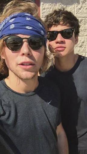 ashtonupdating's tweet photo. FT CALUM https://t.co/AkkJiF1m1E