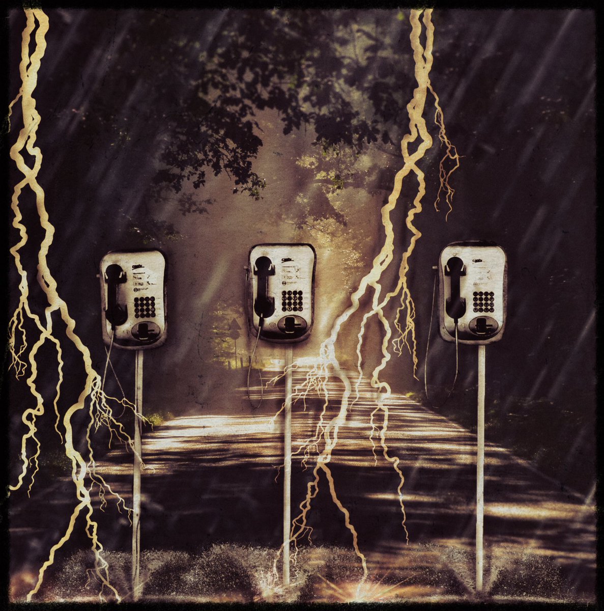 DracoGem's tweet photo. Phone Me The Rain #enlightthis #music #surreal #abstract #art #fantasy #scifi #steampunk #enlightapp #enlightphotofox #enlight @enlightapp https://t.co/AQNJGPqI6F