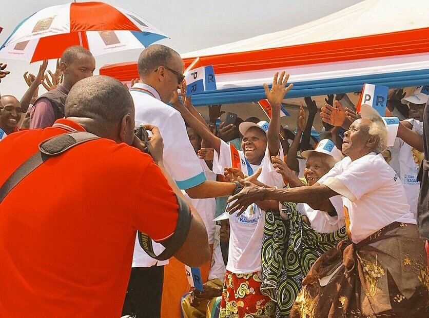 NiWowePK's tweet photo. Umugisha w'ababyeyi niyo #Ntsinzi, #ToraKagame ✊ #PerezidaWacu #AmahitamoYacu dukomeze twubake u #Rwanda twifuza https://t.co/jkF9JF87wD