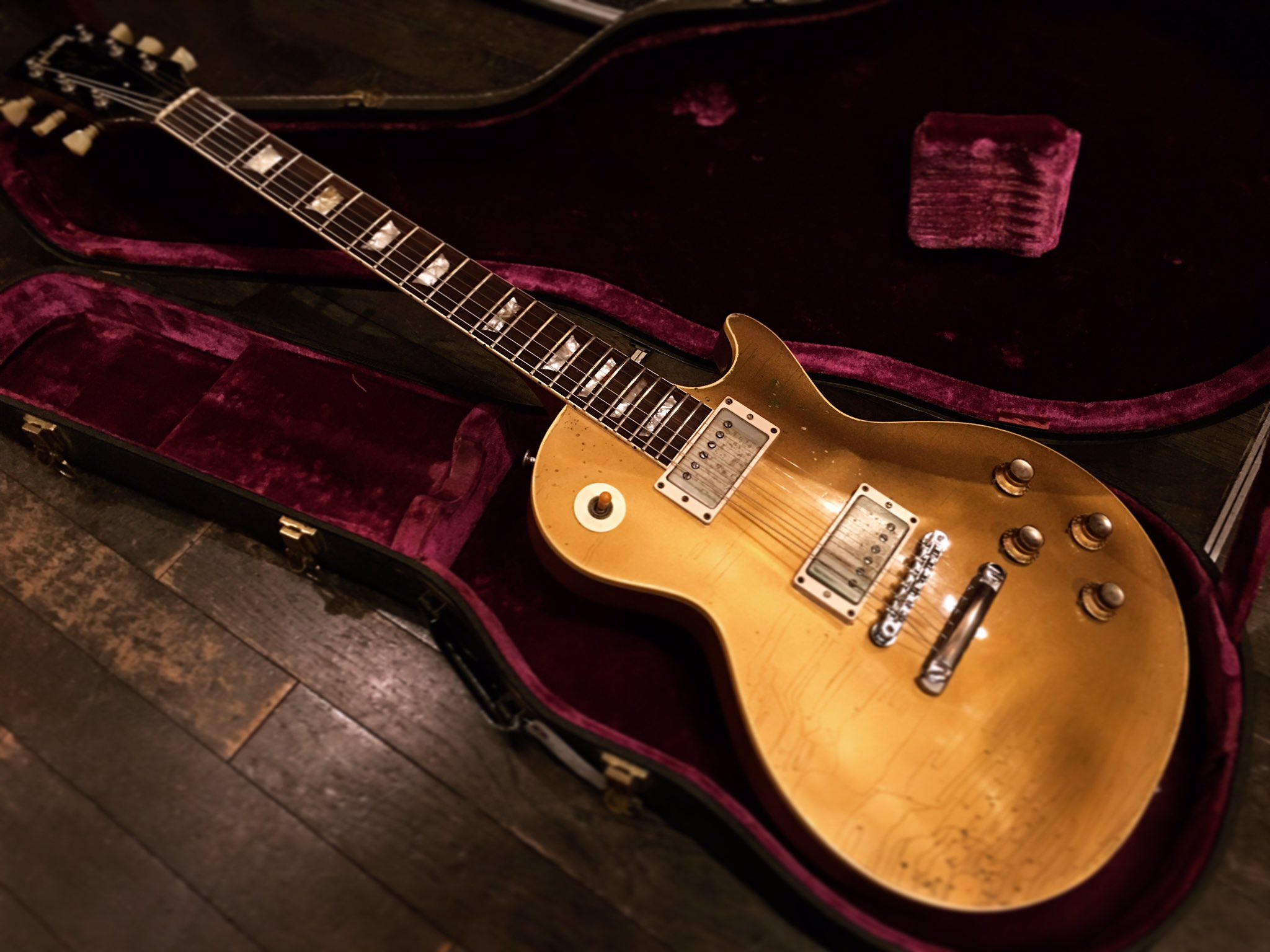 Twitter এ Guitar Tribe ギタートライブ Gibson 1969 Les Paul Conversion Gold Top 驚異的な軽さのレスポール入荷しました Gibson Lespaul Vintageguitar ギブソン レスポール ヴィンテージギター 驚異的な軽さ ギタートライブ T Co Imcgm125sz