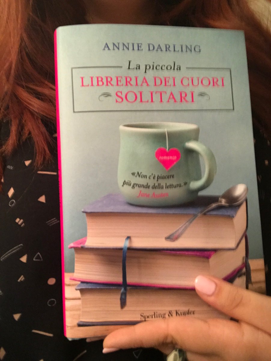 BIBLOSMONDADORI's tweet photo. Un romanzo che la nostra collega Susanna ha adorato. Noi oggi lo consigliamo a voi @Sperling_Kupfer #LaPiccolaLibreriaDeiCuoriSolitari https://t.co/lMSdO2OND3