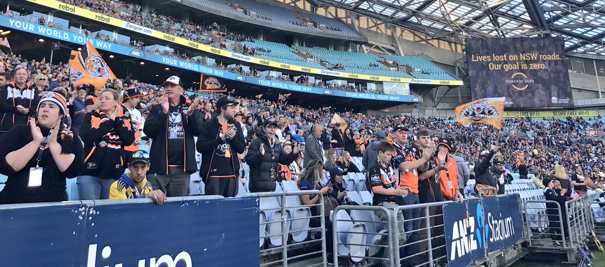 AccorStadium's tweet photo. AN amazing effort from the 30,901 fans who turned out for #StayKind Rnd at @ANZStadium! What great support for such an important initiative. https://t.co/Bthcr7APNR