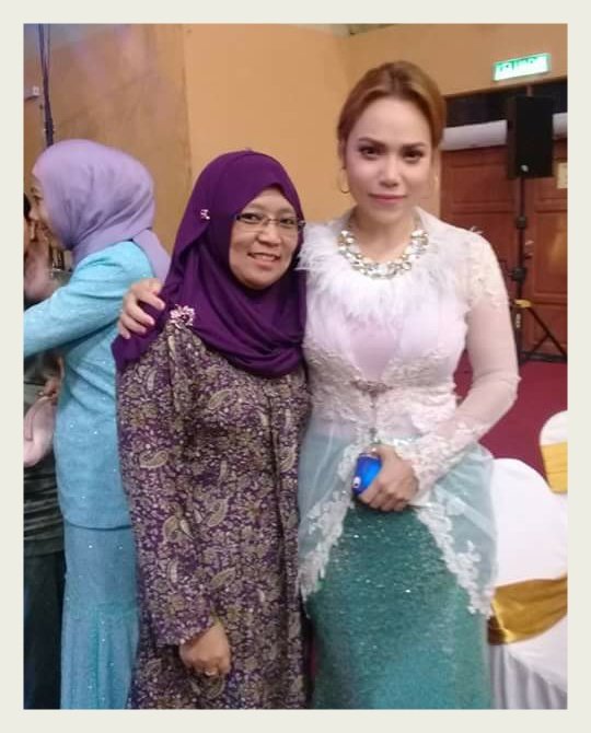 purplesnowwhite's tweet photo. With @Farahdhiya_Fd  yang cantekkk 😍😍😍 #rayasakan #rayasakanhaiza #rumahterbukahaiza #komplekssukandesatasik #22july2017 https://t.co/MyfaFssnp3