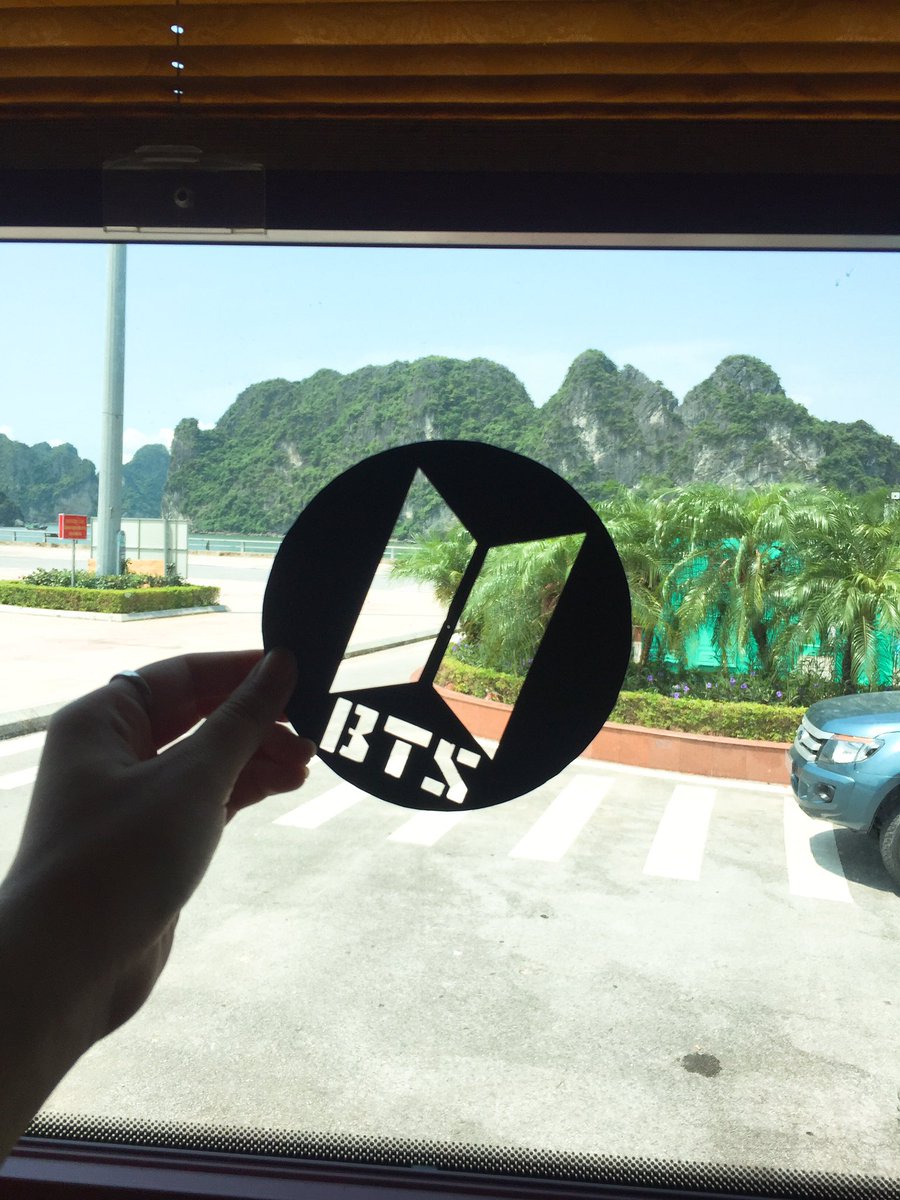 bbwwis's tweet photo. @BTS_twt #btsbeyondthescene #BTS #BangtanSonyeondan #Comebackproject #방탄소년단 #ARMY #VIETNAM #Halong_Vietnam https://t.co/wND82jAPaw