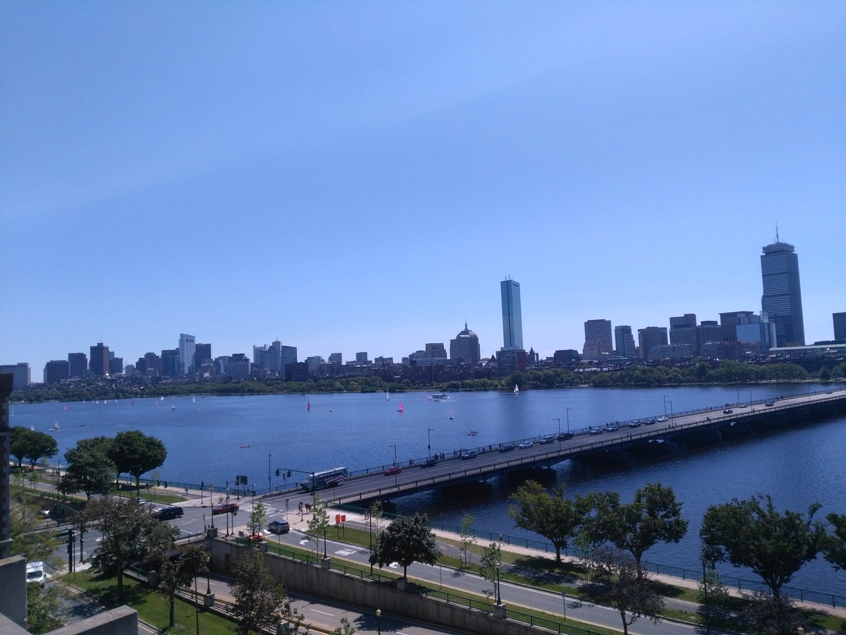 wendyfdz's tweet photo. Working with this beautiful view😍😍 #Sunday #MccormickHall #MIT #MITSRP #MITGradDiversity https://t.co/PMzLlgFUMK