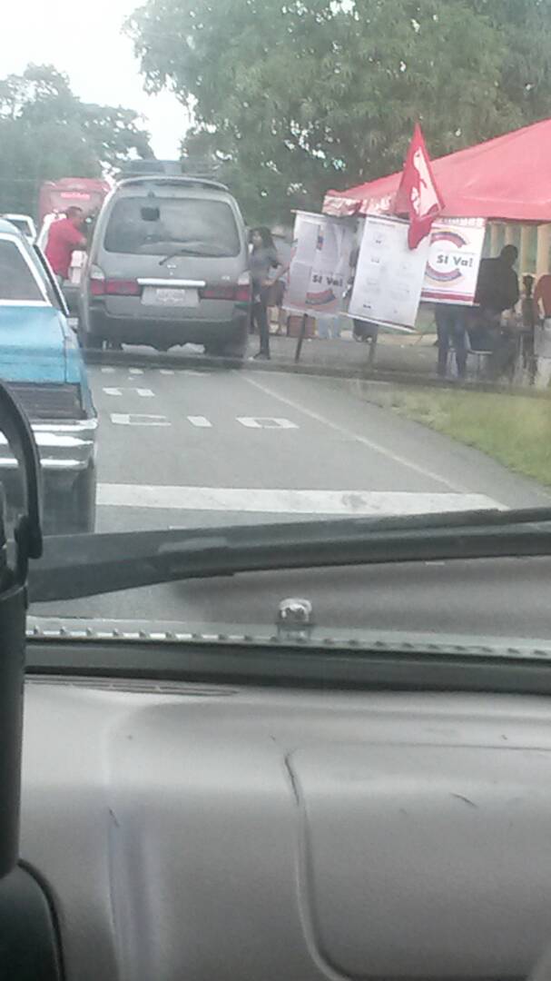 Sent_Udista's tweet photo. #MATURIN #PARARE centro de votación U.E parare #30Julio 11:40Am https://t.co/I3QEot9aDp