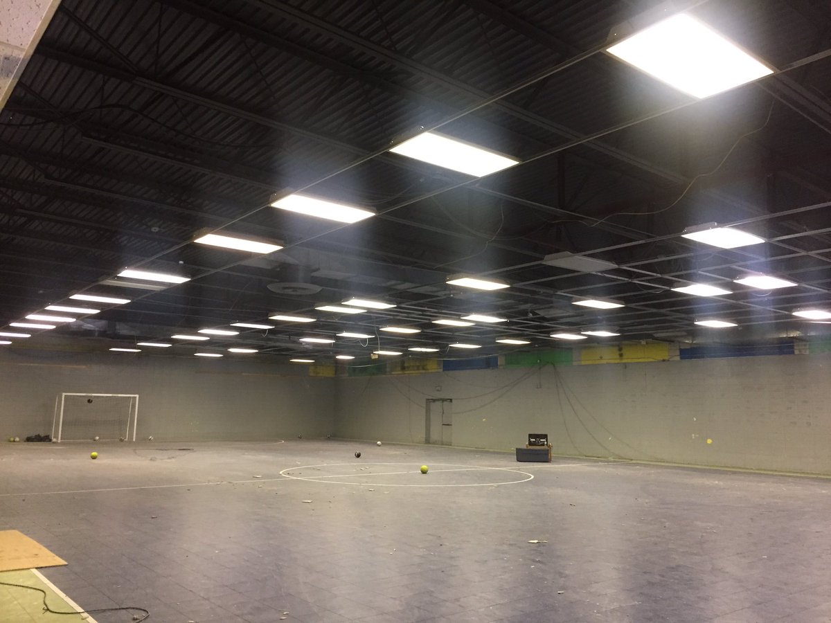 lufc_CML's tweet photo. Exciting happenings at the FIT (aka Big Wheel). Big shout out to Jeff Fish for all his work! #goodbyeold #moreheight #futsalcourt https://t.co/a6v1XkQqUv