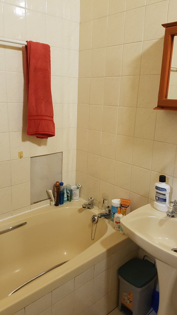 bobs_ca's tweet image. My bathroom really needs a makeover. #cinderallabathroom
