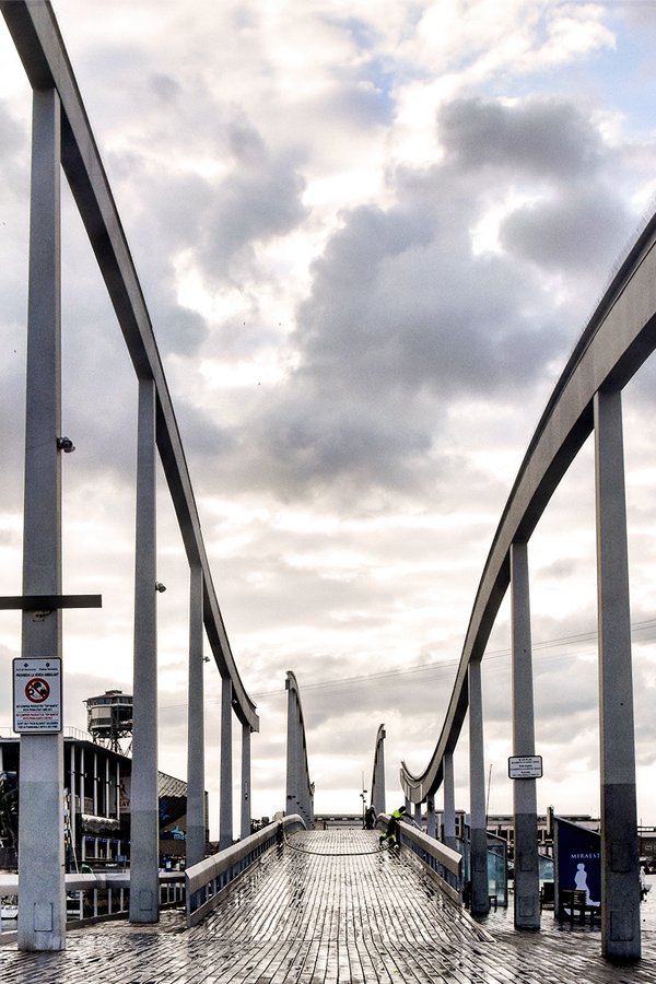 exallo's tweet image. Summer mood: Maremagnum, #Barcelona. Exallo goes to #Spain. Soon in our #blog goo.gl/22gVmx #summertime #travel #blogging #blogger