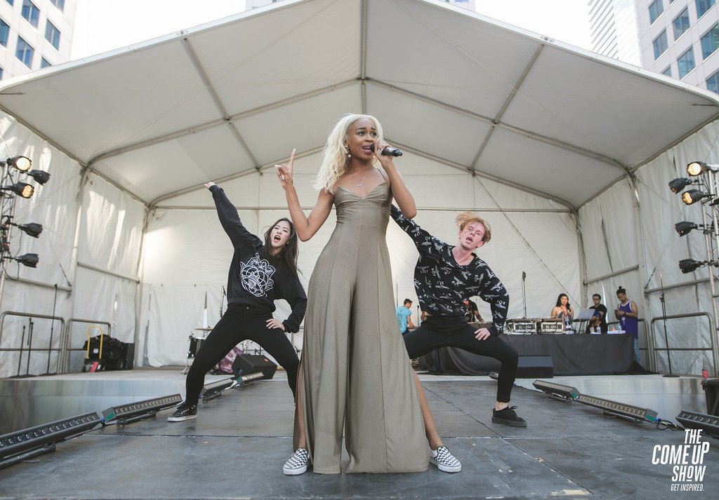 unitycharity's tweet photo. A taste of the action from the 2017 #unityfestivalto Concert! https://t.co/ERqQGROgT7 Straight fire photos courtesy of @thecomeupshow https://t.co/dPUbQZdCrF