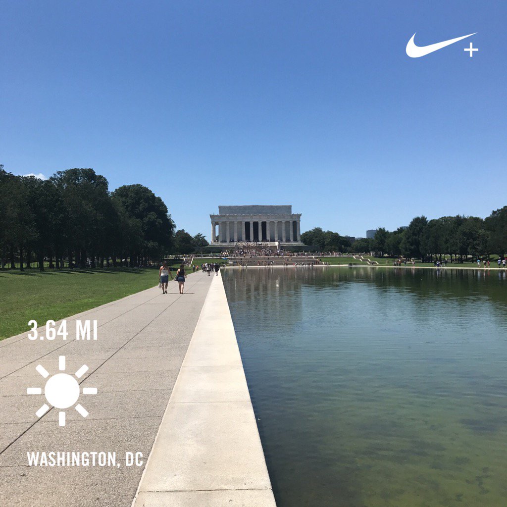 SarahHamm13's tweet photo. Hard to beat a Sunday run with this view #WashingtonDC #LincolnMemorial #MonumentRun https://t.co/fIc0OWh3zY