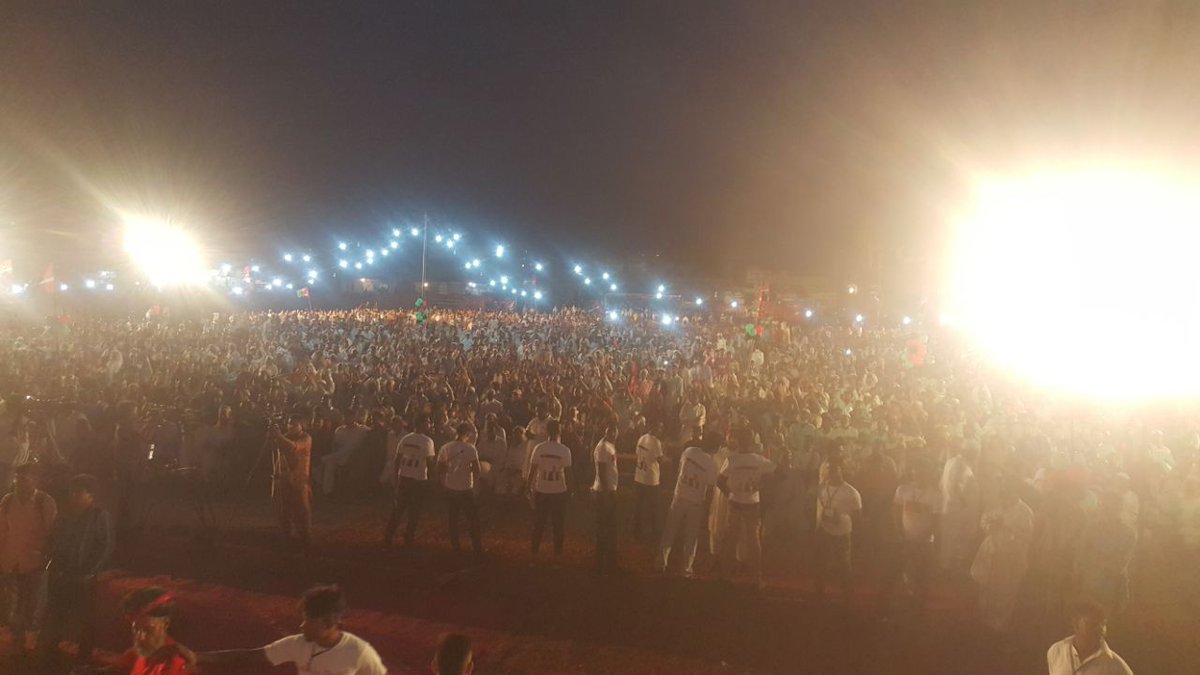 ChacharFayaz's tweet photo. PPP Karachi Power show at Korangi right now ,but NO coverage by mainstream media #KarachiSirfBhuttoKaa #JeayBhutto https://t.co/CfBt2oSeI2