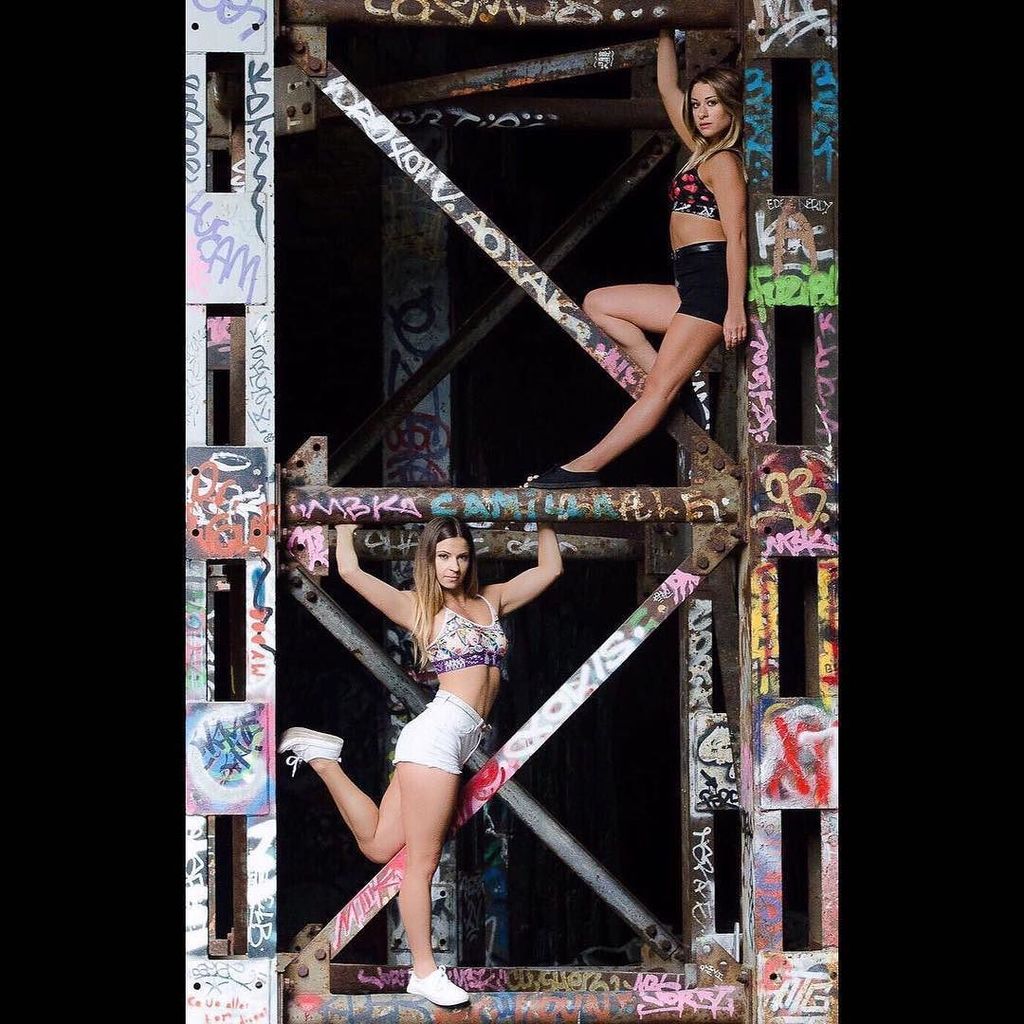 DenitsaOff's tweet photo. ⚫️Tu es le YIN de mon YANG ⚪️ @jadegeropp ❤😘 #YinYang #BFF #graffiti 📸: @m_et_s_photography https://t.co/nOLgyAjd82 https://t.co/wIX3Pt4ykS