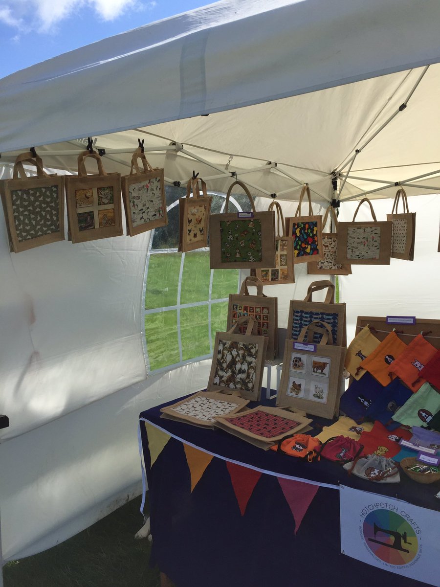 hotchpotch_4's tweet photo. Our stall from today's @DogsTrust Loughborough Fun DayπΎπΆ #supportsmallbusiness #dogstrustfunday #dogstrustloughborough #handmade #smallbiz https://t.co/rYjD6Uq990