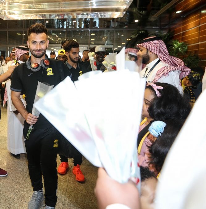 اخبار الاتحاد في الصحف والتويتر ليوم الاثنين 1438/11/8هـ