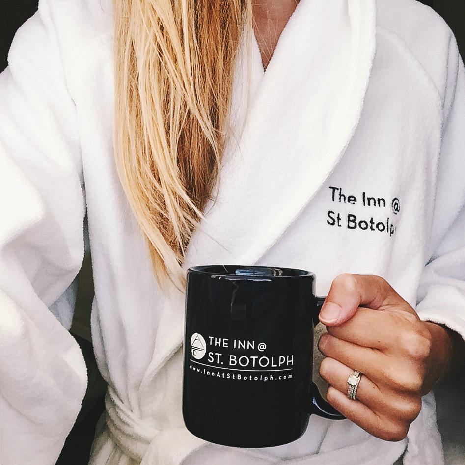InnAtStBotolph's tweet photo. Weekend-ing is what we do best!  There’s nothing better than waking up to a hot cup of coffee and a @FRETTEhome robe. https://t.co/9TkRLpFTfo