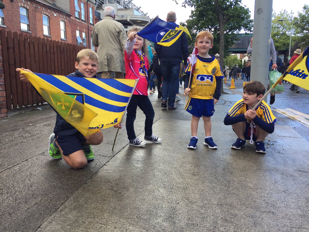 <a href="/pakemartin/">Patrick J</a>'s grandchildren supporting the Rossies in Croker!!! <a href="/clubrossie/">Club Rossie</a> #RosGAA