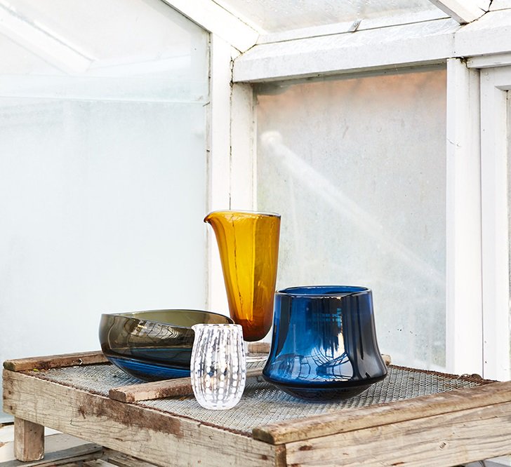 A great opportunity for ceramists from <a href="/CraftsCouncilUK/">Crafts Council UK</a>: apply to make a range to be sold in <a href="/nationaltrust/">National Trust</a> shops: ow.ly/f08M30dMgRM