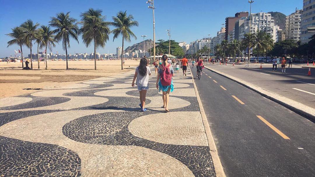 riodejaneiro's tweet image. Nós temos o calçadão mais famoso do Brasil! 💙 #vemprorio
 
🔹 Foto por @shellgoplaces, postada no Instagram com #VisitRio