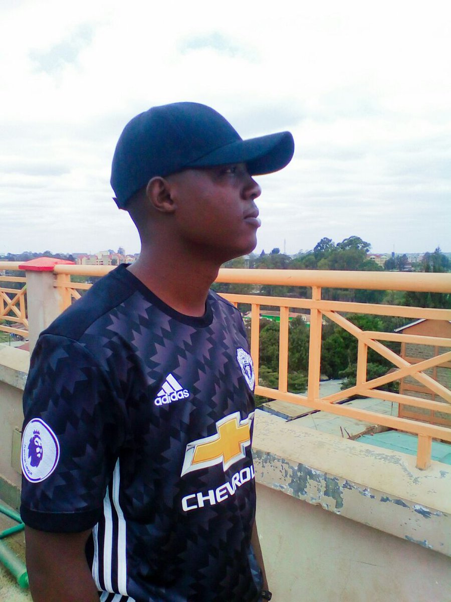 Lewis_Awuonda's tweet photo. #RedRepublic https://t.co/uTg0oCM9Oj